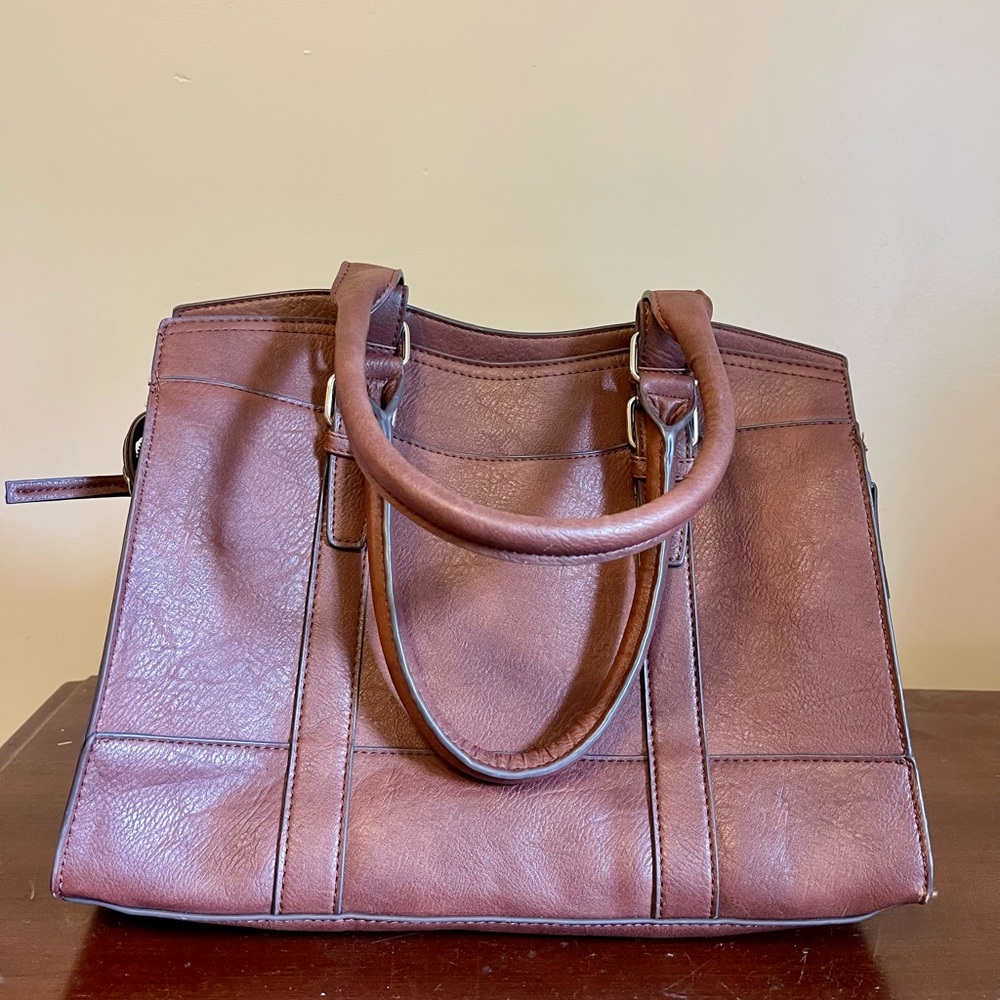 Bueno Shoulder Bag